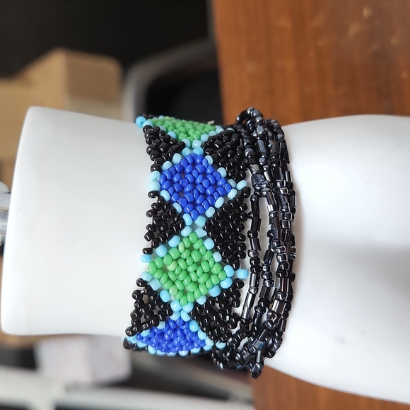5/$25๐ดLot of 6 Boho Black, Blue, Turquoise, Green Bracelets - Picture 2 of 6